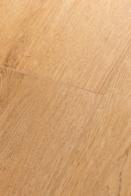 Влагостойкое каменно-полимерное напольное покрытие (SPC ламинат) с замковым соединением. Износостойкий защитный слой 0,5 мм., усилен дополнительно полиуретановым слоем Anti-Scratch (не восприимчиво к износу, царапинам и пятнам). Фаска 4-хсторонняя крашенная. Совместим с теплым полом (кроме пленочного ИК) с подогревом до tmax=28 гр.С. Покрытие имеет отличную износостойкость, ударопрочность, сопротивление УФ-лучам и антибактериальную защиту. Подходит для укладки внутри жилых и коммерческих помещений (в т.ч. в помещениях с умеренной влажностью, например, кухни)