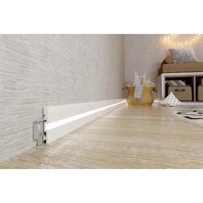 Плинтус 1 UHD 15/90CL под LED подсветку (со светодиодным рассеивателем). Можно монтировать на клей или полимерную клипсу ClipPro