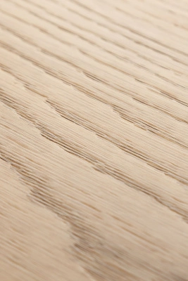 SPC ламинат 1F024 Кавказский натуральный дуб Влагостойкое каменно-полимерное напольное покрытие (SPC ламинат) с замковым соединением. Износостойкий защитный слой 0,5 мм., усилен дополнительно полиуретановым слоем Anti-Scratch (не восприимчиво к износу, царапинам и пятнам). Фаска 4-хсторонняя крашенная. Совместим с теплым полом (кроме пленочного ИК) с подогревом до tmax=28 гр.С. Покрытие имеет отличную износостойкость, ударопрочность, сопротивление УФ-лучам и антибактериальную защиту. Подходит для укладки внутри жилых и коммерческих помещений (в т.ч. в помещениях с умеренной влажностью, например, кухни)